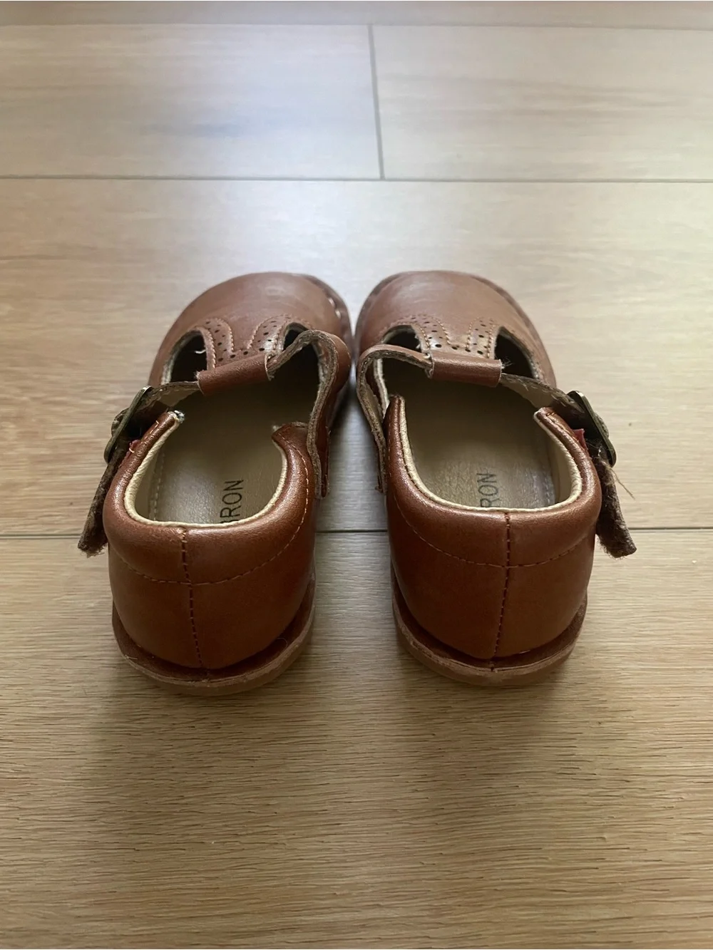 Girls 8 Tan Leather T-Strap Dress Shoes with Buckle Mary Jane #0231